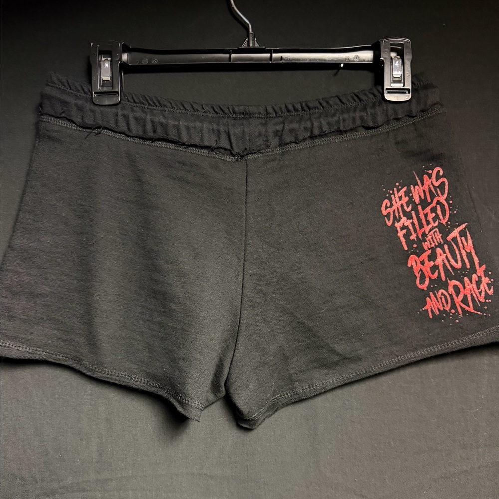 ♥️Beautiful Disaster Shorts - Picture 2 of 2